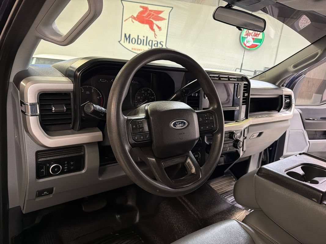 Used 2023 Ford F350 XL w/ 360-Degree Camera Package AWD/4WD image 26