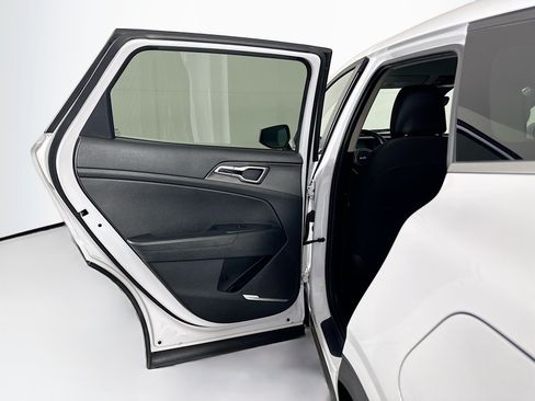 Used 2025 Kia Sportage LX FWD image 24