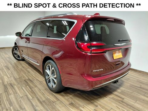 Certified 2021 Chrysler Pacifica Pinnacle AWD/4WD image 18