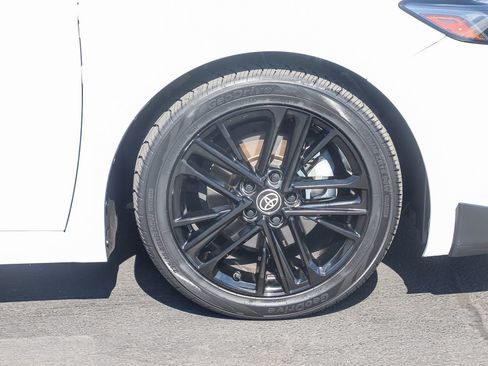 Used 2025 Toyota Camry SE FWD image 11