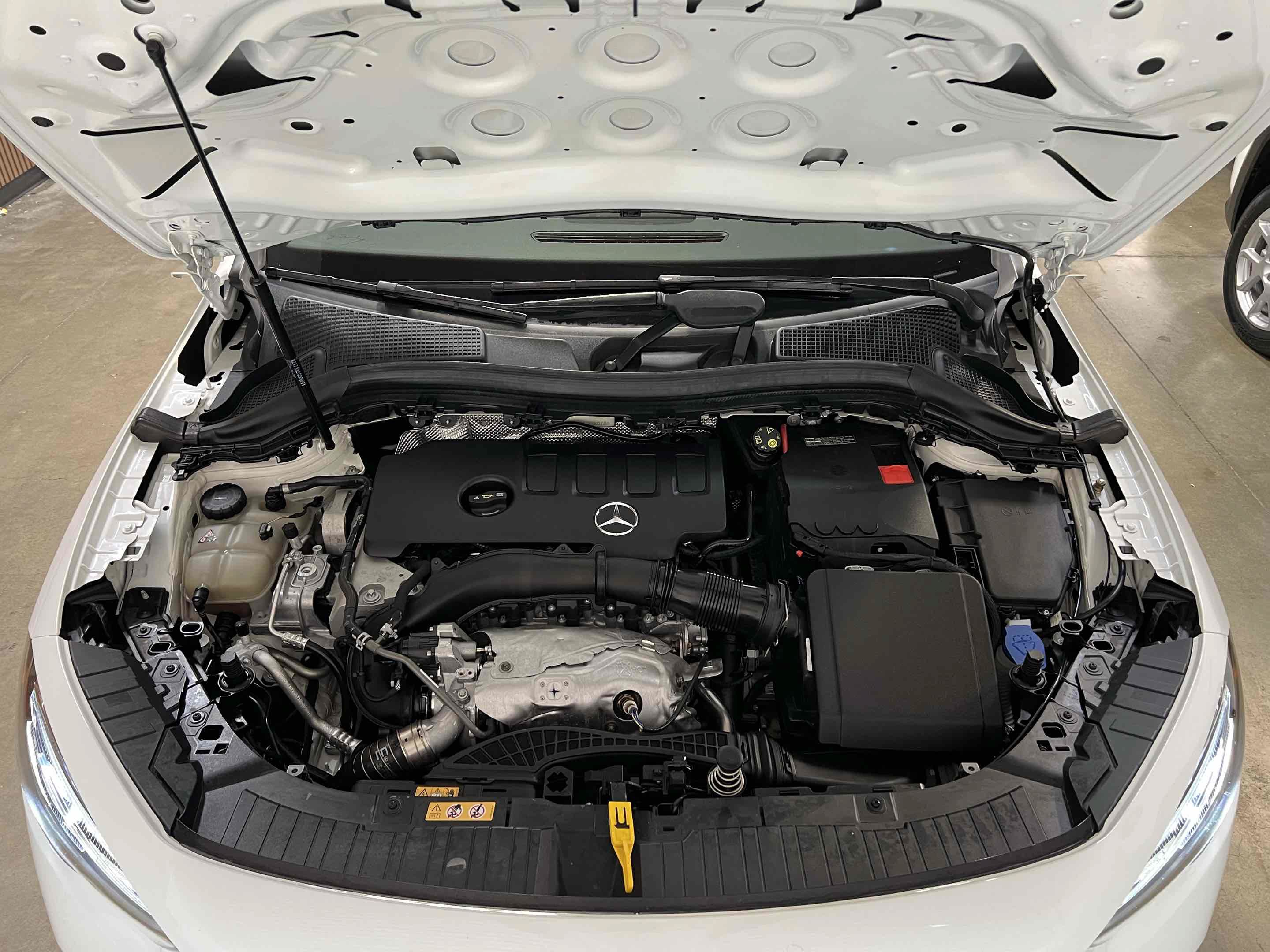 Used 2021 Mercedes-Benz GLA 250 4MATIC w/ Premium Package image 31