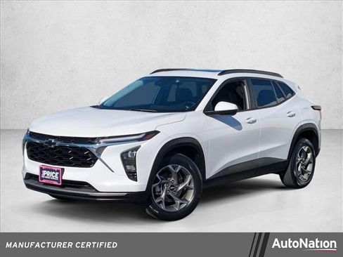 Certified 2024 Chevrolet Trax LT w/ Sunroof Package image 1