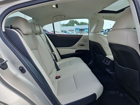 Used 2025 Lexus ES 300h w/ Premium Package FWD image 33
