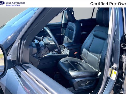 Used 2023 Ford Explorer XLT w/ Equipment Group 202A AWD/4WD image 16