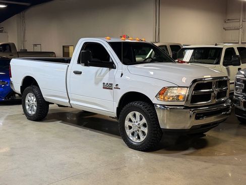Used 2018 RAM 2500 Tradesman w/ Chrome Appearance Group AWD/4WD image 23