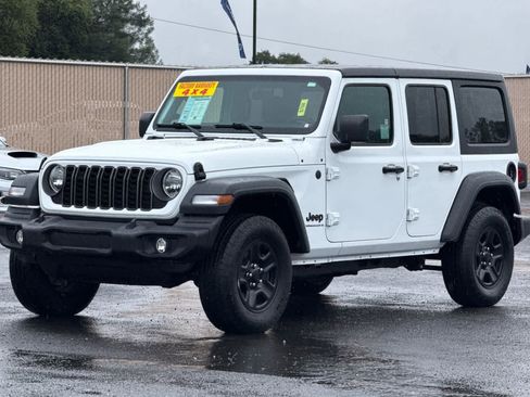 Used 2025 Jeep Wrangler Unlimited Sport AWD/4WD image 7