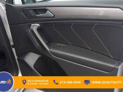 Used 2024 Volkswagen Tiguan SE image 13