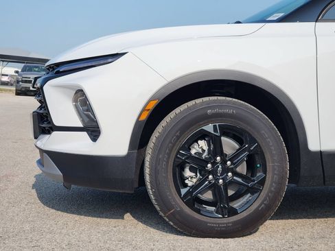 New 2026 Chevrolet Blazer LT w/ Midnight/Sport Edition FWD image 5
