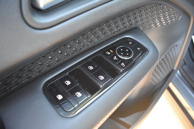 Used 2023 Nissan Ariya FWD image 13