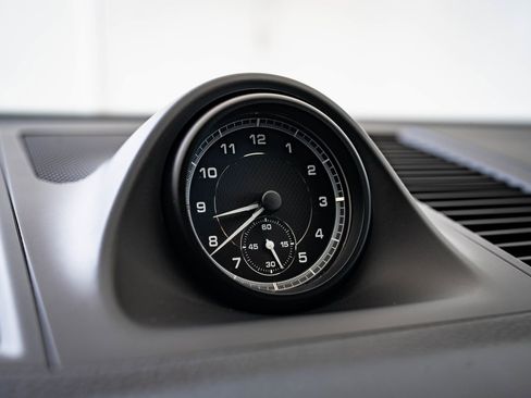 Used 2023 Porsche Macan image 31