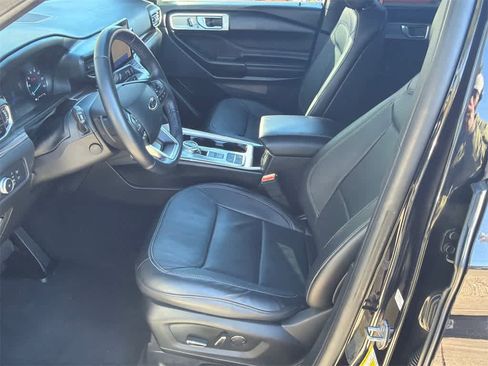 Used 2020 Ford Explorer Limited image 10