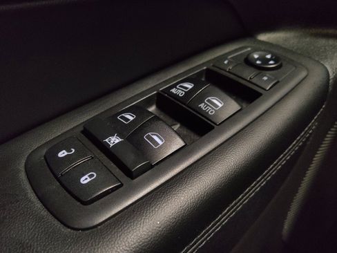 Used 2019 Jeep Grand Cherokee Limited image 27