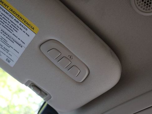 Used 2024 Ford Explorer Limited image 37