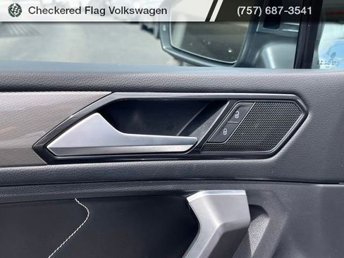 Used 2023 Volkswagen Tiguan SE FWD image 13