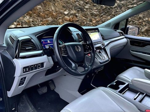 Used 2023 Honda Odyssey Touring image 12