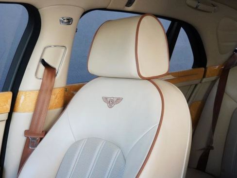 Used 2012 Bentley Mulsanne RWD image 32