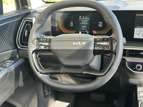 New 2026 Kia Sorento S image 9