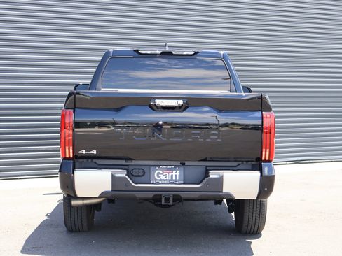 Used 2025 Toyota Tundra Limited AWD/4WD image 6