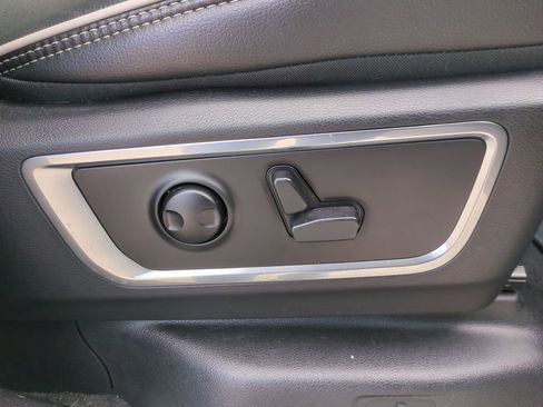 Used 2025 RAM 1500 Laramie w/ Sport Appearance Package image 30