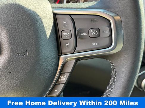 New 2026 RAM 1500 4x4 Crew Cab image 17