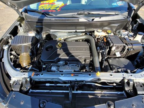 Used 2023 Chevrolet Equinox LT w/ Driver Convenience Package image 17