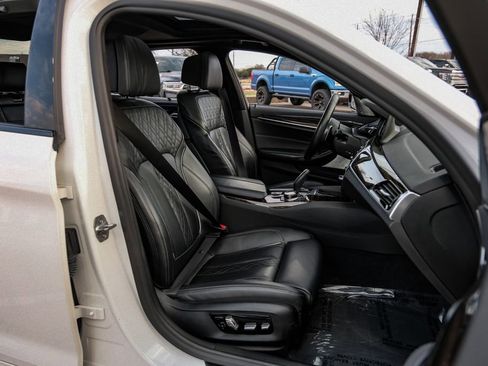 Used 2018 BMW 540i xDrive w/ M Sport Package image 44