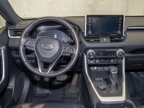 Used 2020 Toyota RAV4 XSE w/ XSE Grade Weather Package image 7