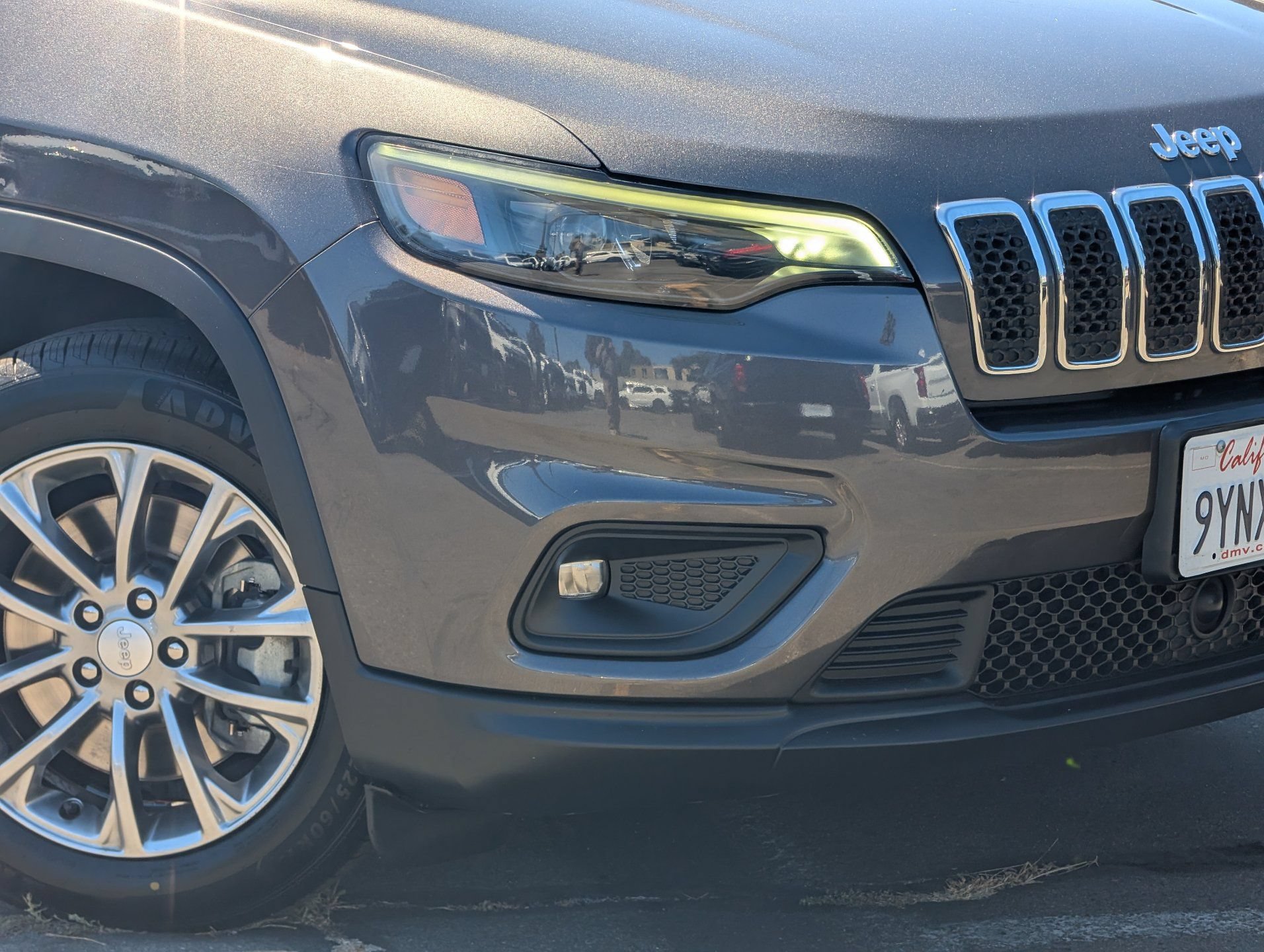 Used 2021 Jeep Cherokee Latitude Lux w/ Comfort/Convenience Group FWD image 3