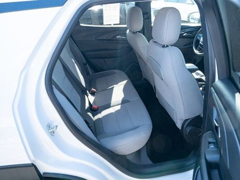 Used 2025 Chevrolet TrailBlazer LT FWD image 36