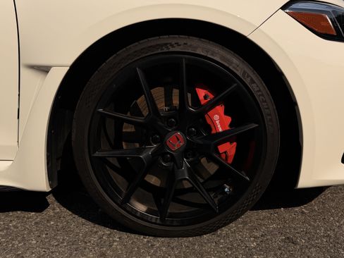 Certified 2024 Honda Civic Type R image 9