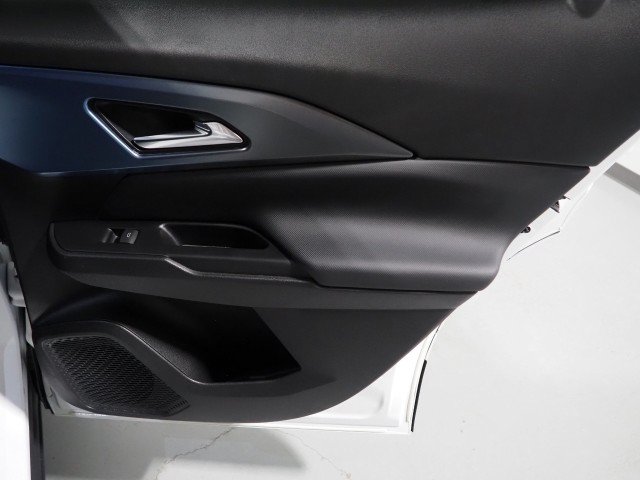 Used 2024 Chevrolet Equinox EV FWD LT w/ 2LT w/ LPO, Blackout Package image 62