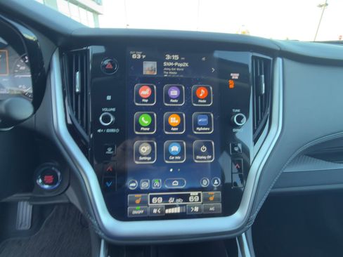 Certified 2025 Subaru Outback Premium w/ Popular Package #1A image 19