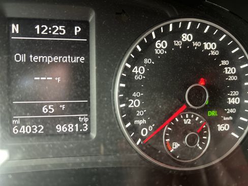 Used 2013 Volkswagen Passat 3.6 SE image 36