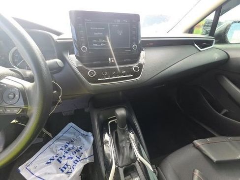 Used 2022 Toyota Corolla LE image 7