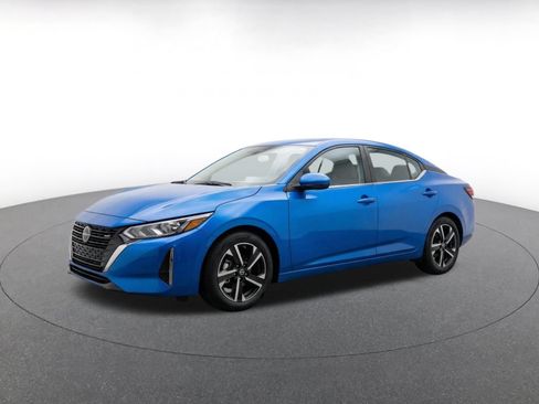 Used 2025 Nissan Sentra SV FWD image 3