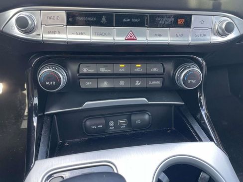 Used 2018 Kia Stinger GT2 image 40