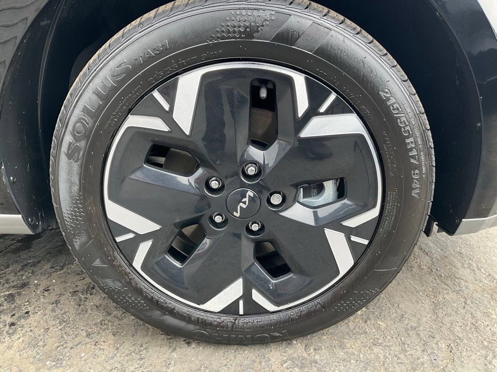 Used 2024 Kia Niro Wind FWD image 76