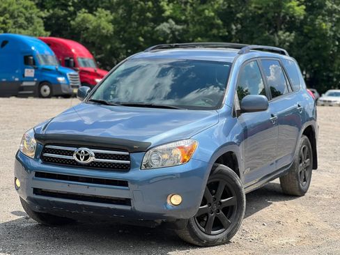 Used 2008 Toyota RAV4 Limited AWD/4WD image 2