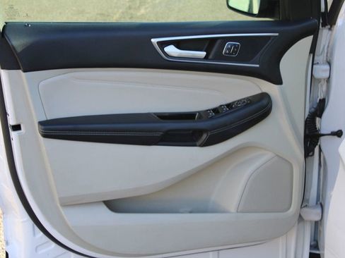 Used 2017 Ford Edge Titanium w/ Equipment Group 301A image 19