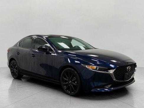 Used 2025 MAZDA MAZDA3 s FWD image 1
