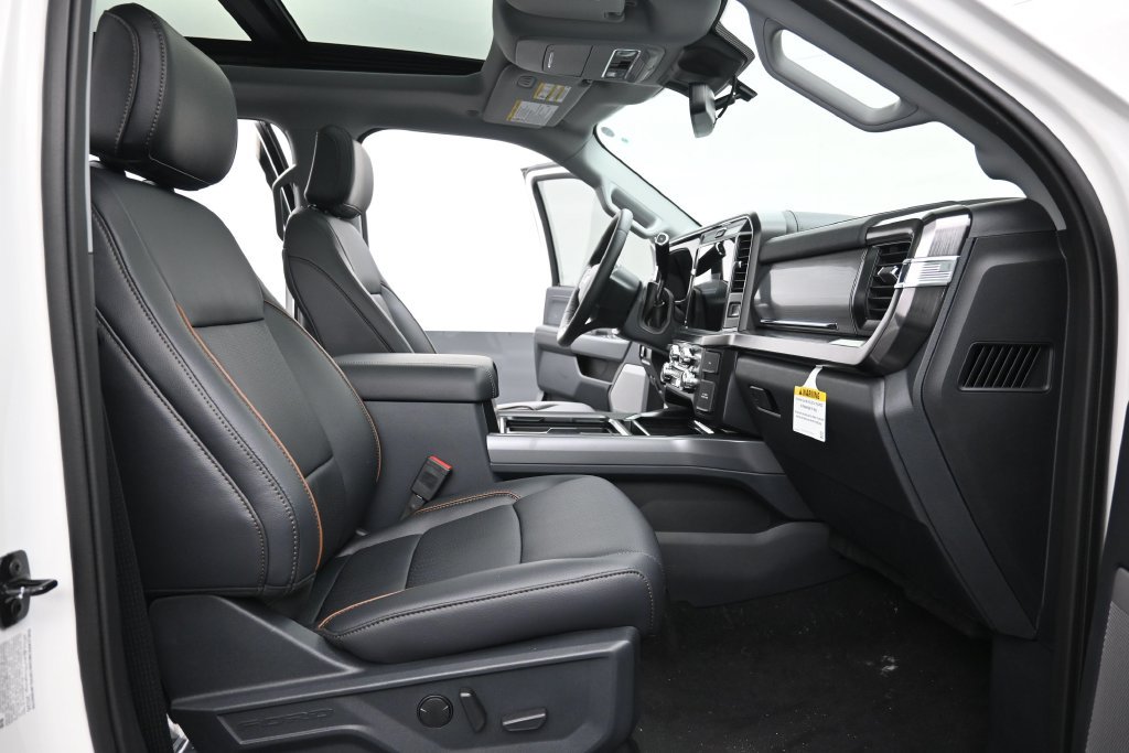 New 2026 Ford F250 Lariat w/ Black Appearance Package AWD/4WD image 4