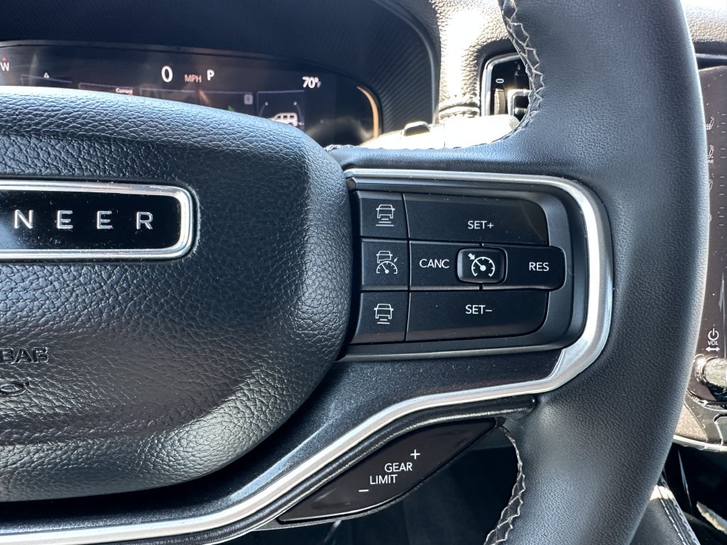 Certified 2022 Jeep Wagoneer Series I w/ Convenience Group I AWD/4WD image 30