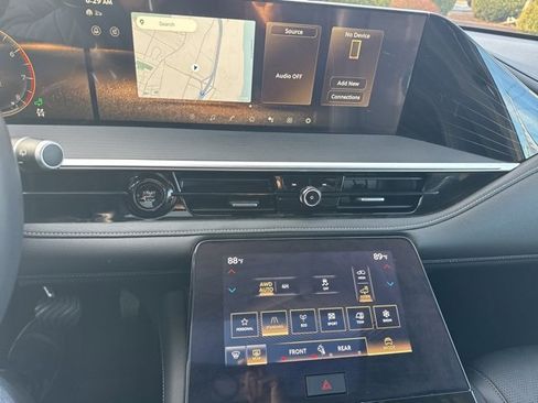 Used 2025 INFINITI QX80 Sensory image 19