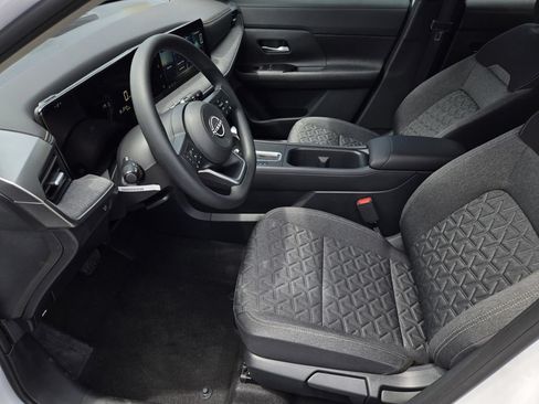 New 2026 Nissan Kicks SV FWD image 17