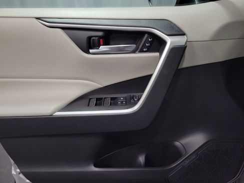 Used 2024 Toyota RAV4 XLE Premium image 23