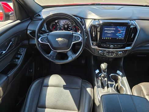 Used 2023 Chevrolet Traverse High Country w/ LPO, 'HIT The Road' Package AWD/4WD image 3