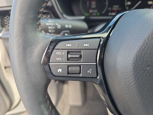 Used 2025 Honda CR-V Sport Touring image 24