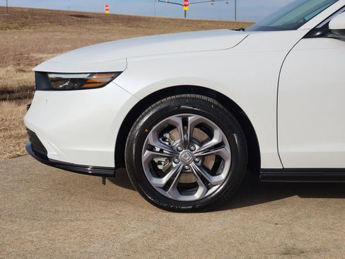 New 2025 Honda Accord EX-L image 10