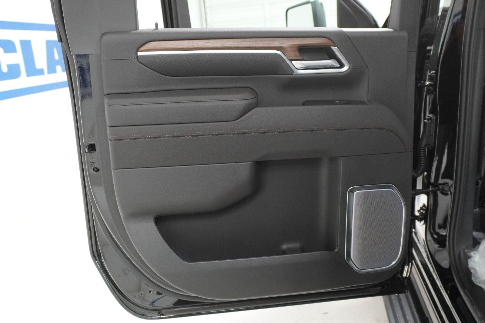 New 2026 Chevrolet Silverado 2500 High Country w/ High Country Premium Package AWD/4WD image 33