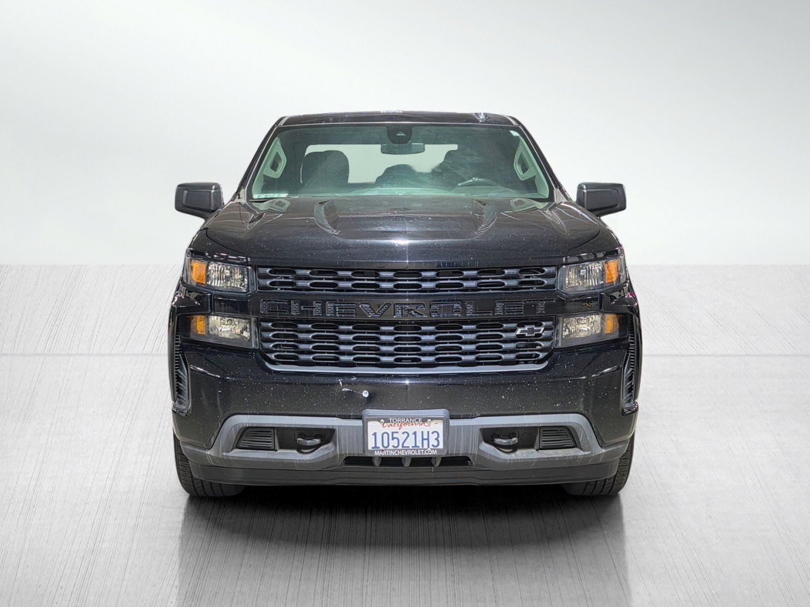 Used 2021 Chevrolet Silverado 1500 Custom w/ LPO, Dark Essentials Package RWD image 2